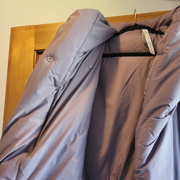 Lululemon Hooded Insulated Wrap in Heathered Purple Size 4 - Picture 5 of 13
